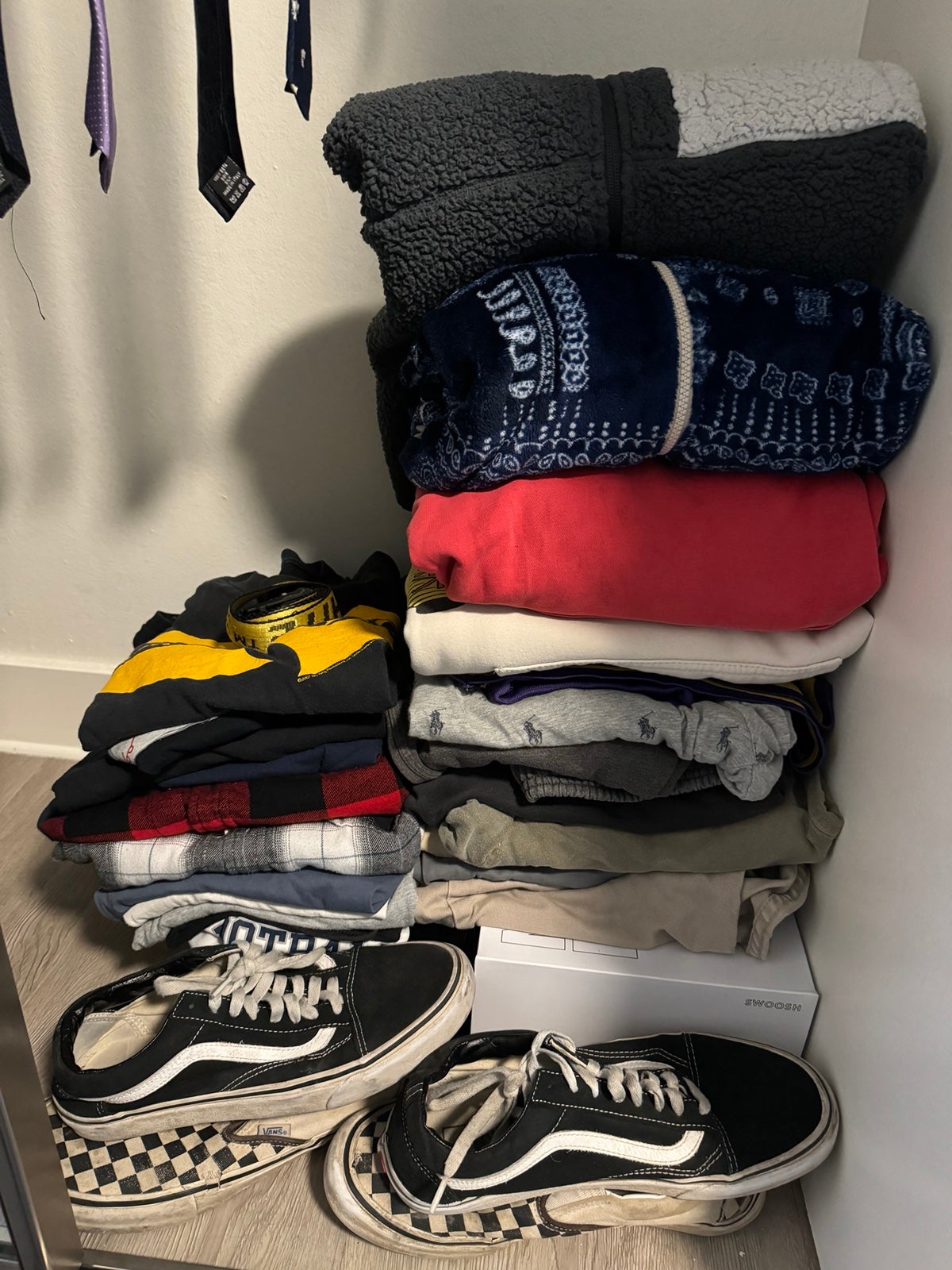 Resellers Clothing Box