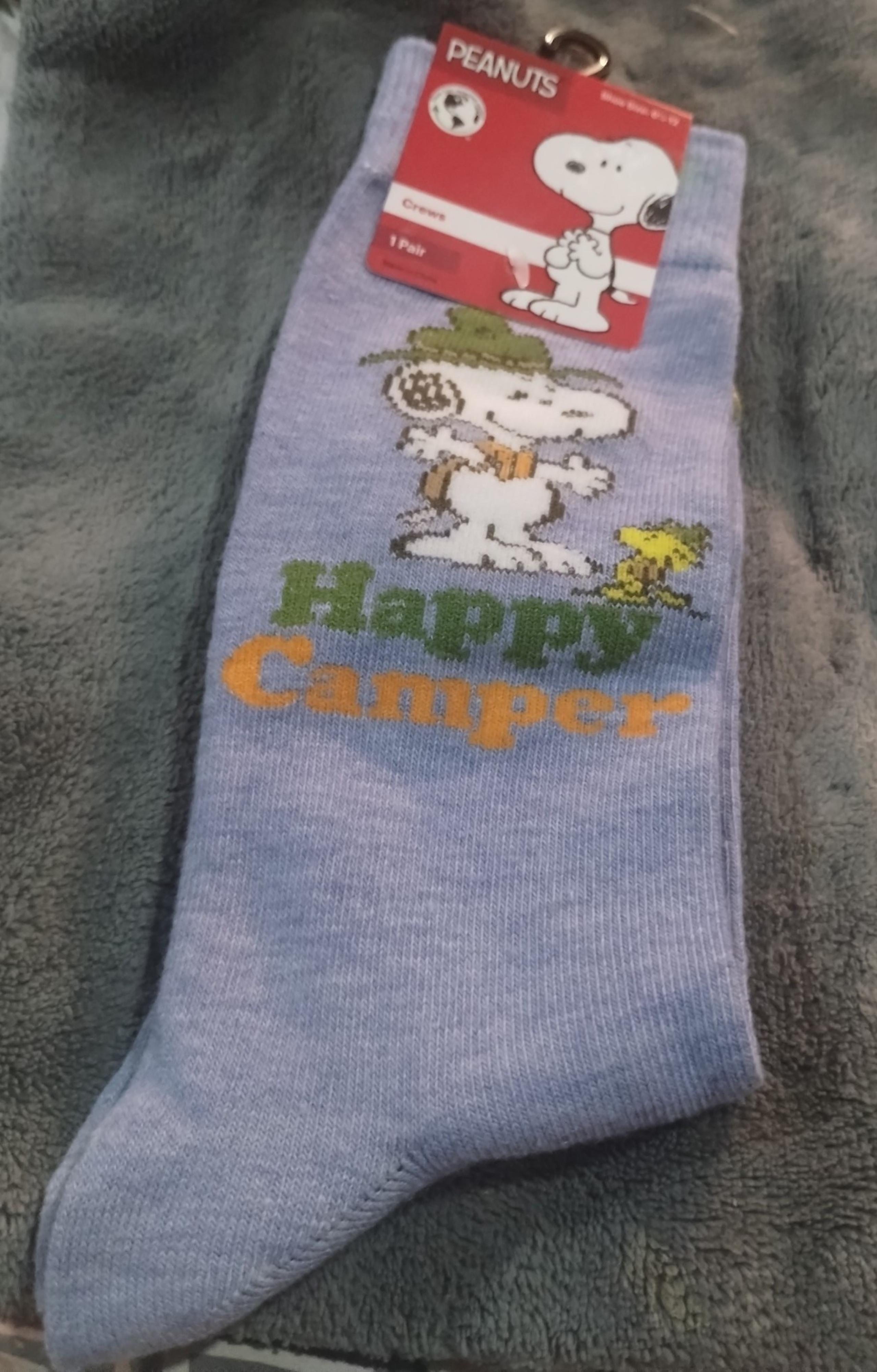 Women's peanuts crew socks