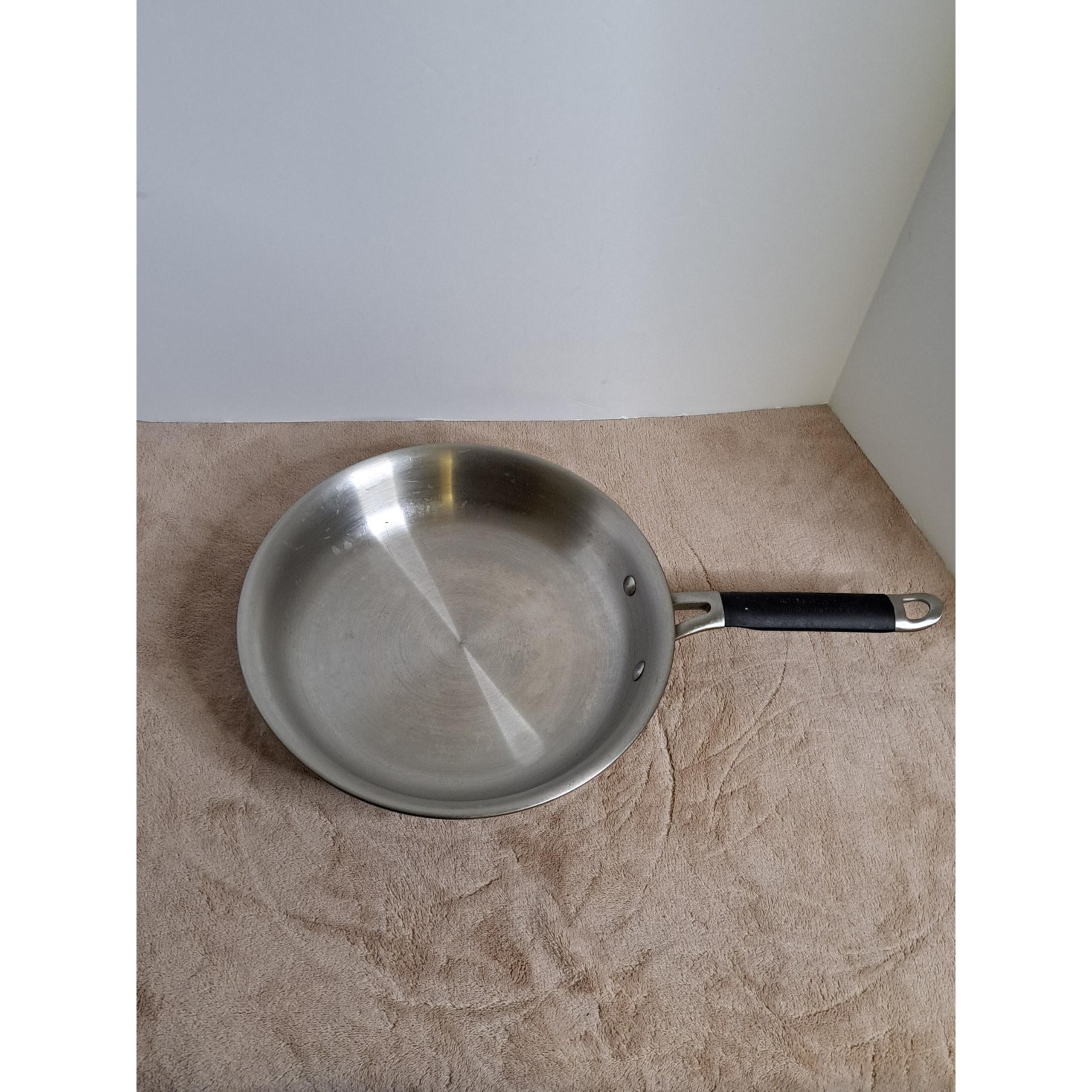 Calphalon 1390 10" 25CM frying pan skillet