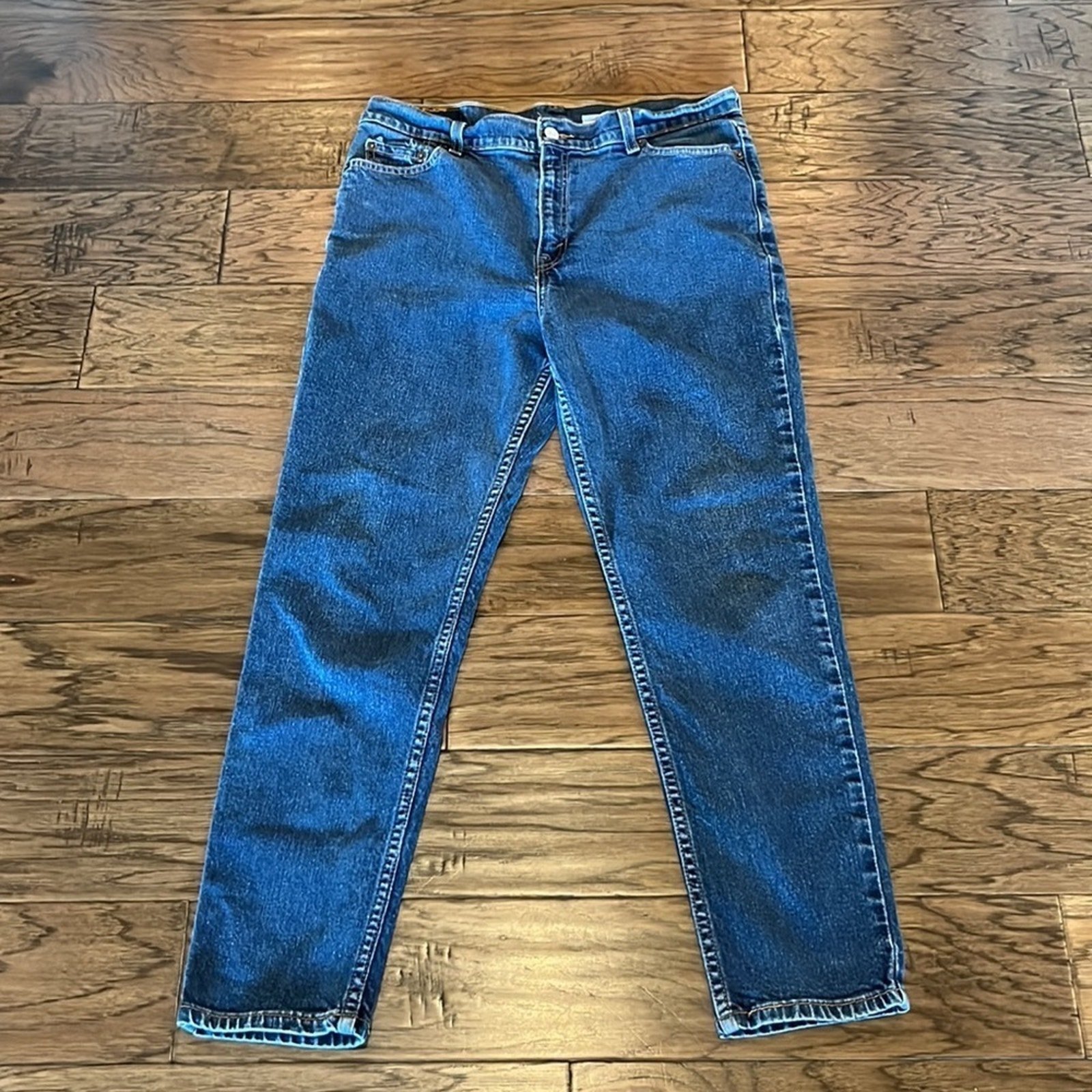 Vintage Levi's 512 Slim Fit Tapered Leg Size M