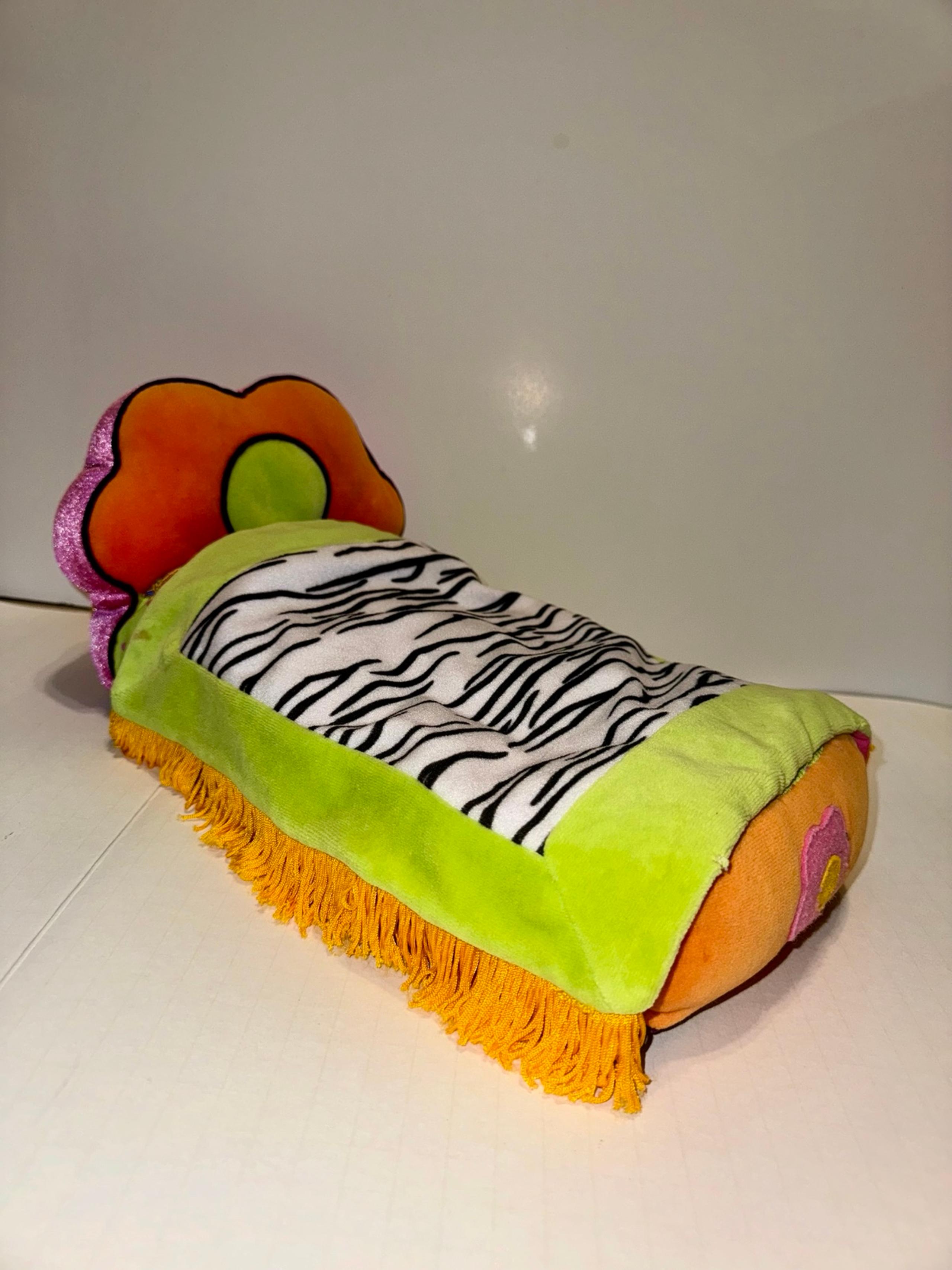 Vintage Groovy Girls Bedroom Furniture Plush Bed 2001