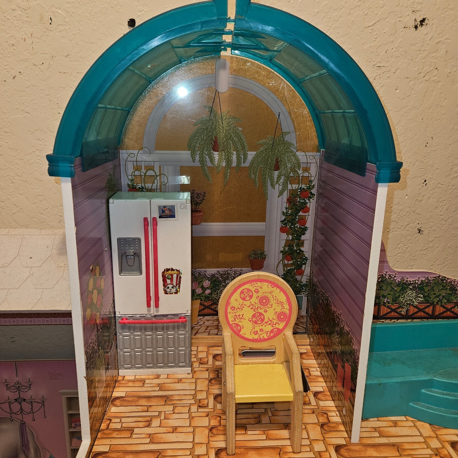 Retro Doll House