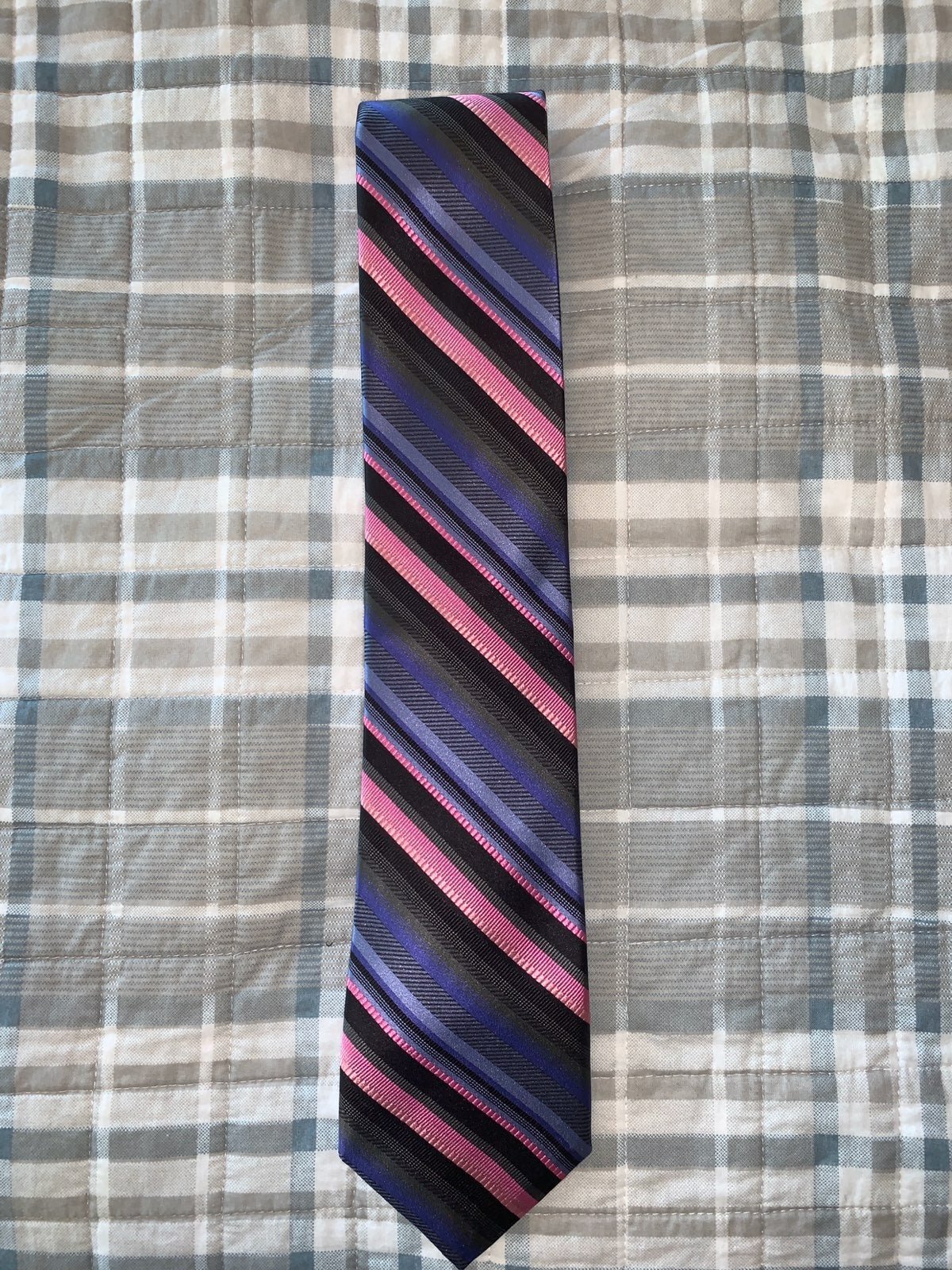 Robert Graham Tie NWOT