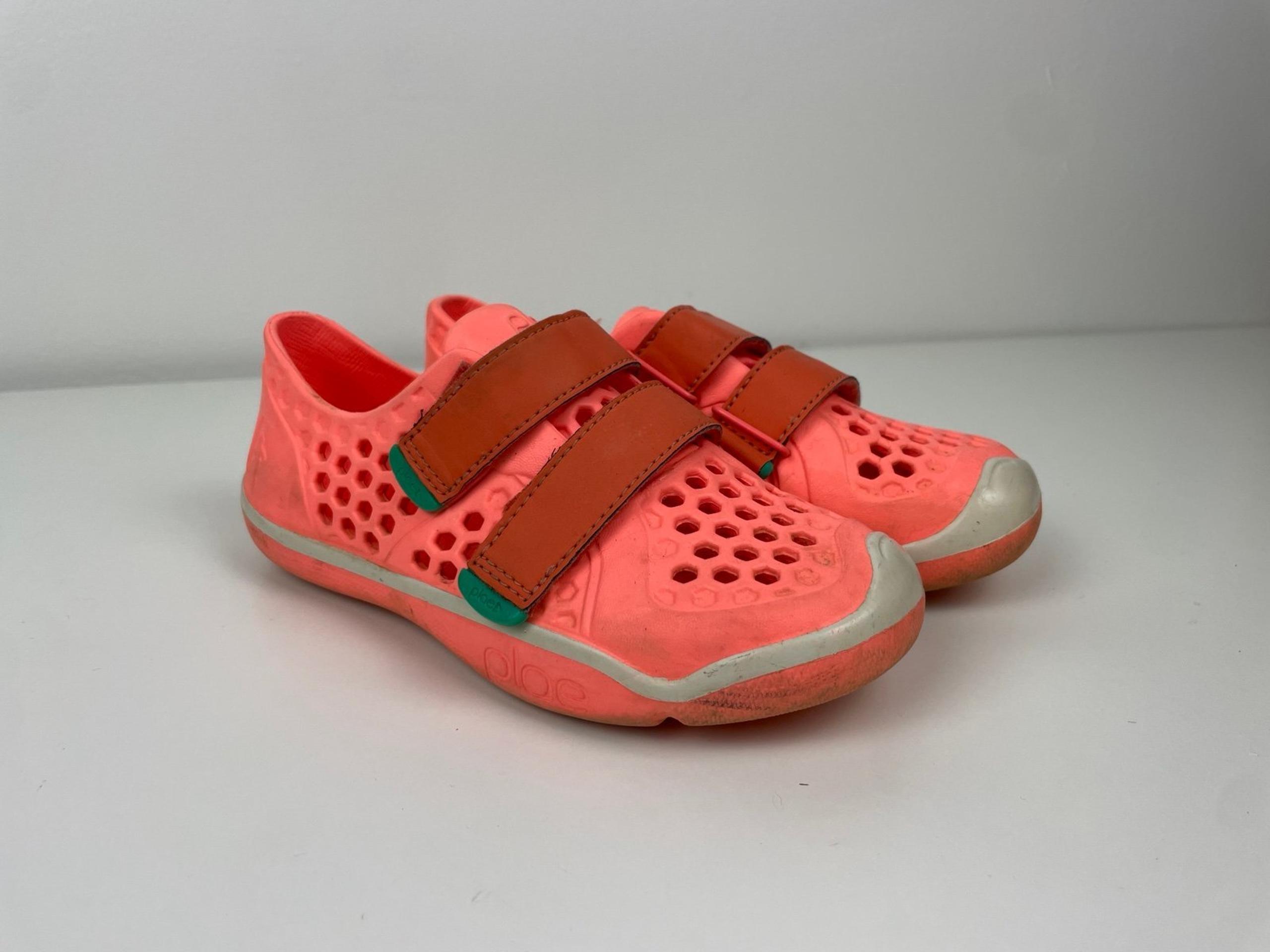 PLAE Mimo Pink Coral Closed Toe Water Shoes Girl’s Size 13