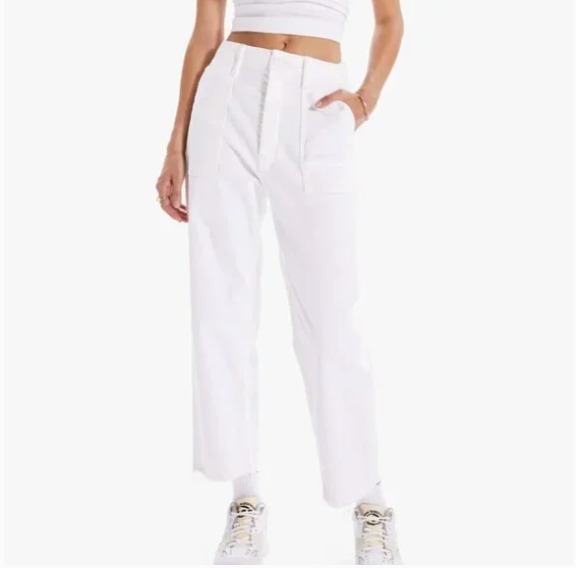 Mother Patch Pocket Private Ankle Fray in Fairest of Them All White jeans size26