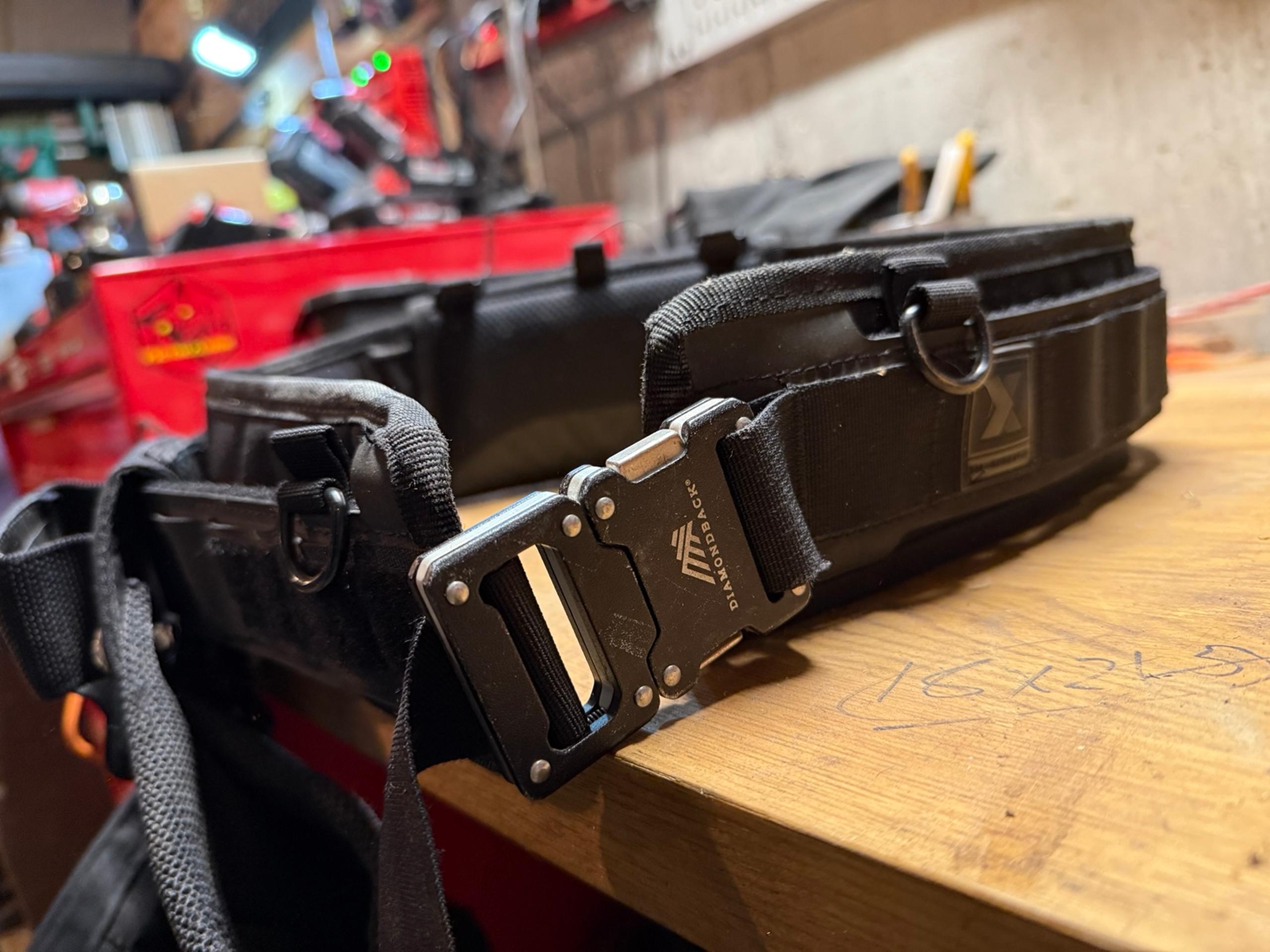 Dimondback tool belt with pouch L/XL