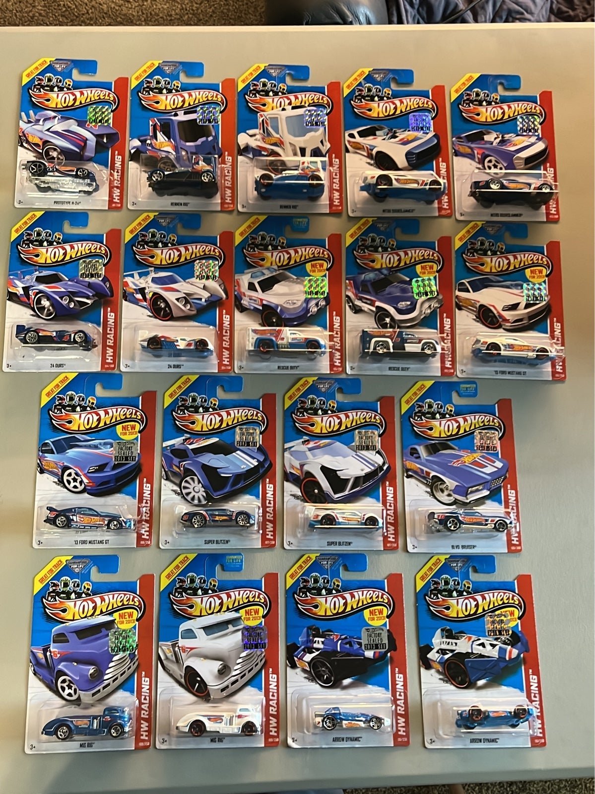 Hot Wheels 2013 HW Racing Race Team complete set of 10+8 variations