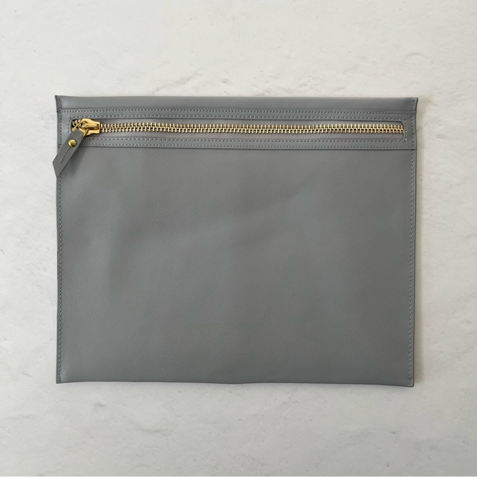 [neiman marcus] leather flat clutch pouch gray