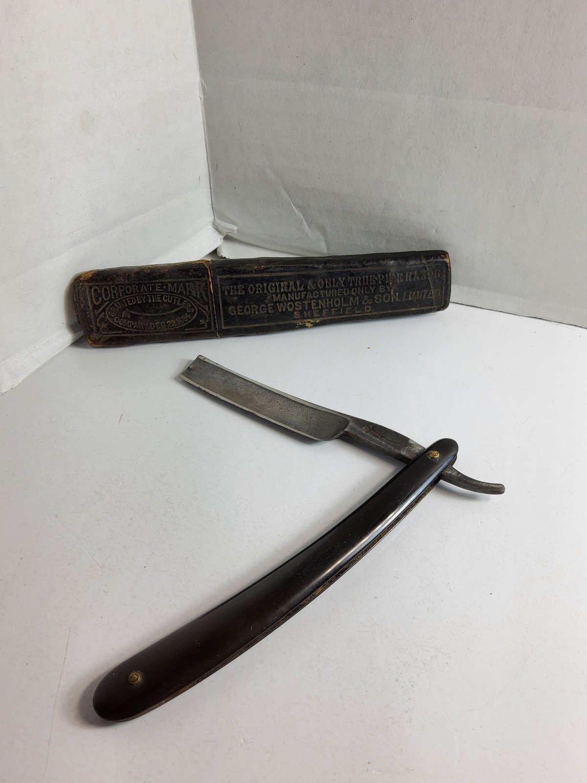 George Wostenholm & Son Original & True Pipe Straight Razor With Case