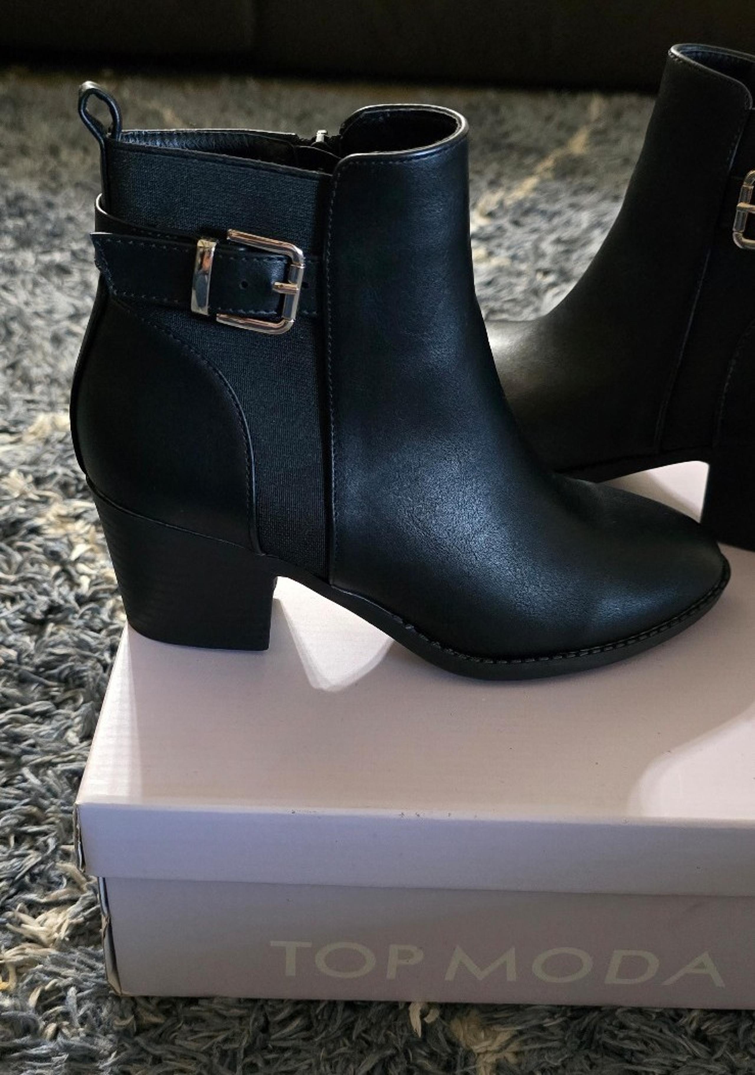 Women's Top Moda Ankle Boots Size 5.5