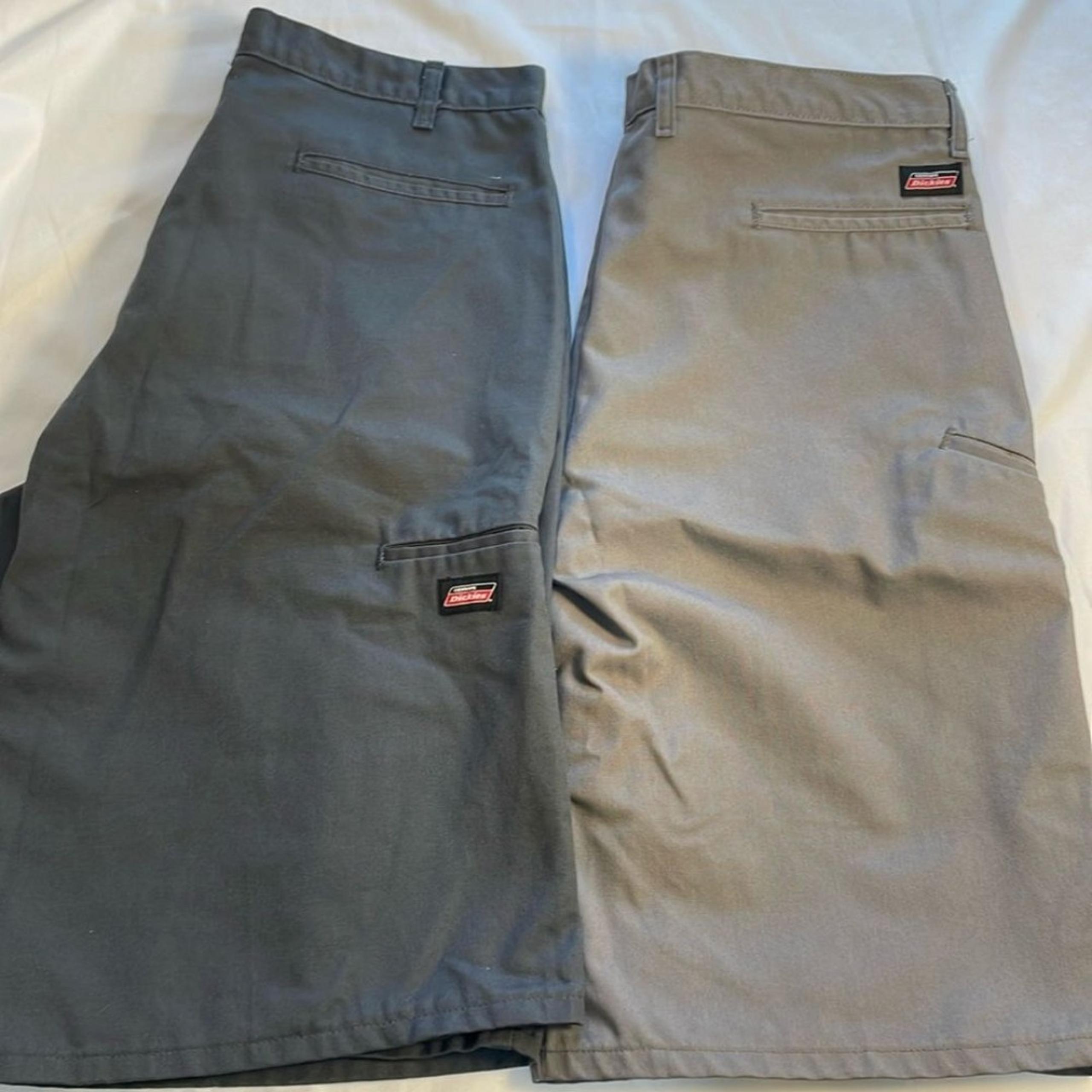 Dickies Lot of Two Men’s Cargo Shorts Dark and Light Gray Workwear Pockets 36