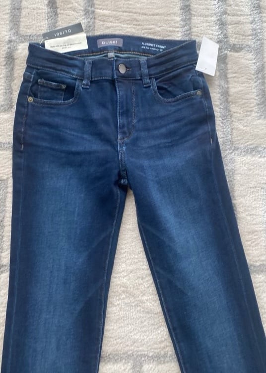 DL 1961 performance Florence Instasculpt Skinny Dark Wash Jean size waist 24 NWT - detail