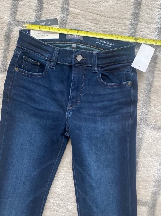 DL 1961 performance Florence Instasculpt Skinny Dark Wash Jean size waist 24 NWT - detail