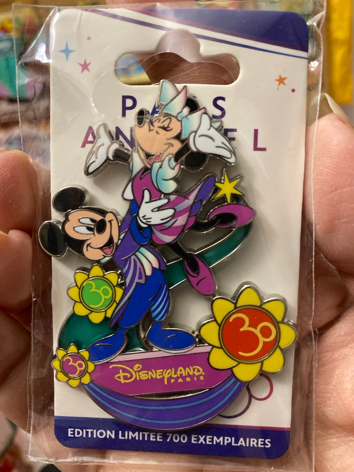 Disneyland Paris 30th Anniversary Mickey & Minnie LE 700 Disney Parks Pin
