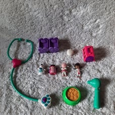 Doc Mcstuffins Sets and Findo plush