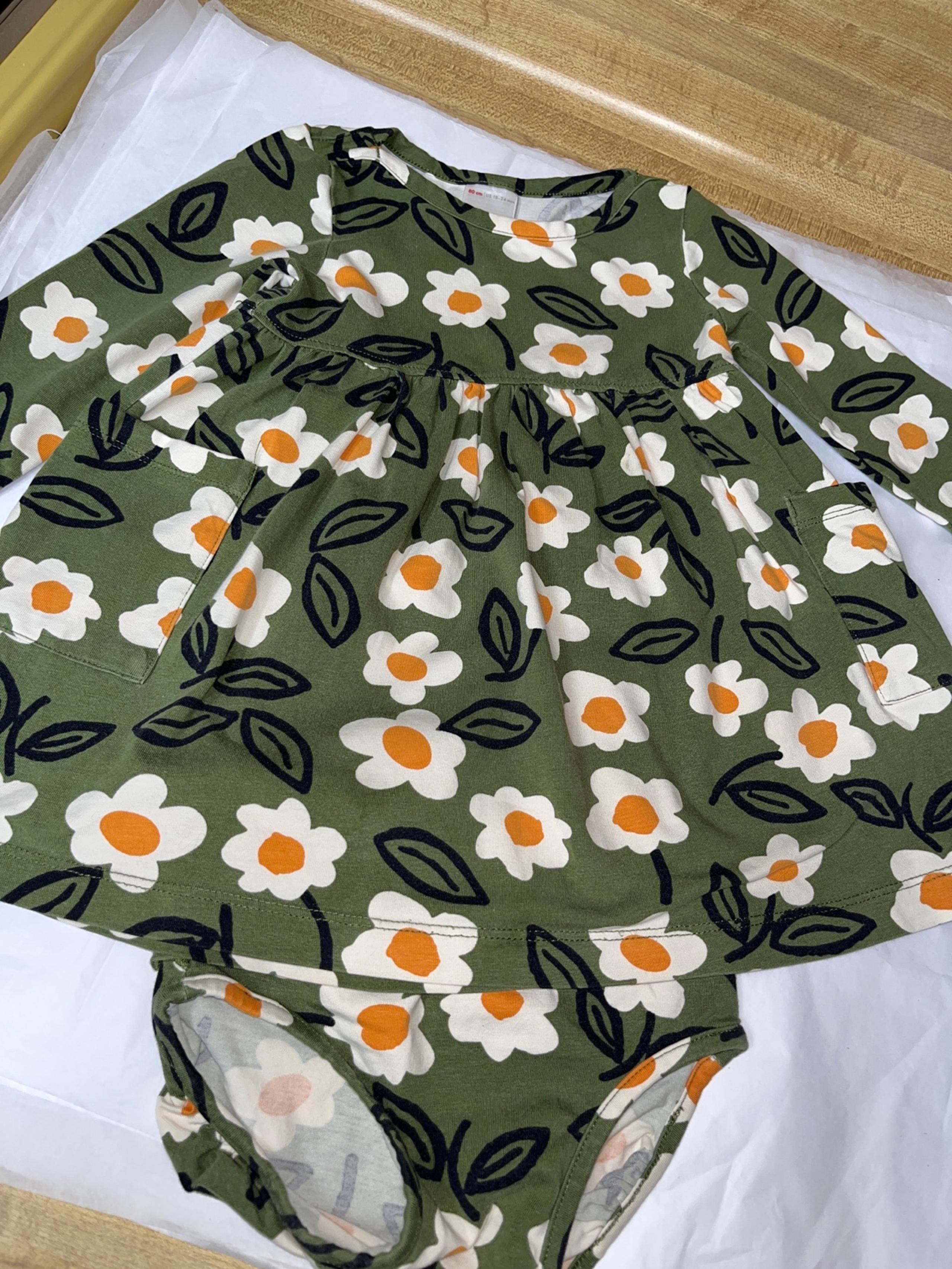 Hanna Andersson size 18-24 month 2 pc set is so cute. Ls dress and ruffles butt