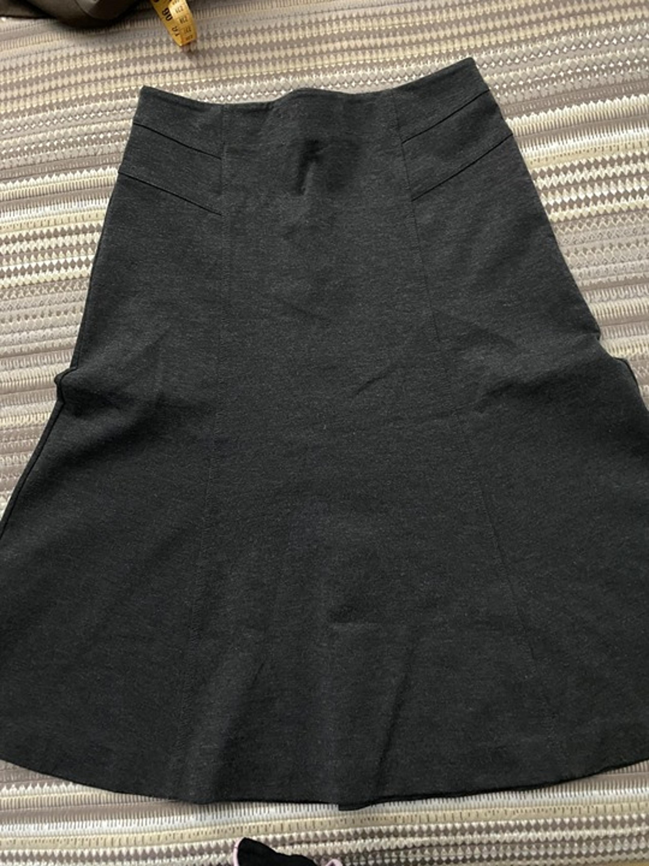Women's New York & Company Stretch Charcoal/Grey, Gray A-Line Skirt: Size 6