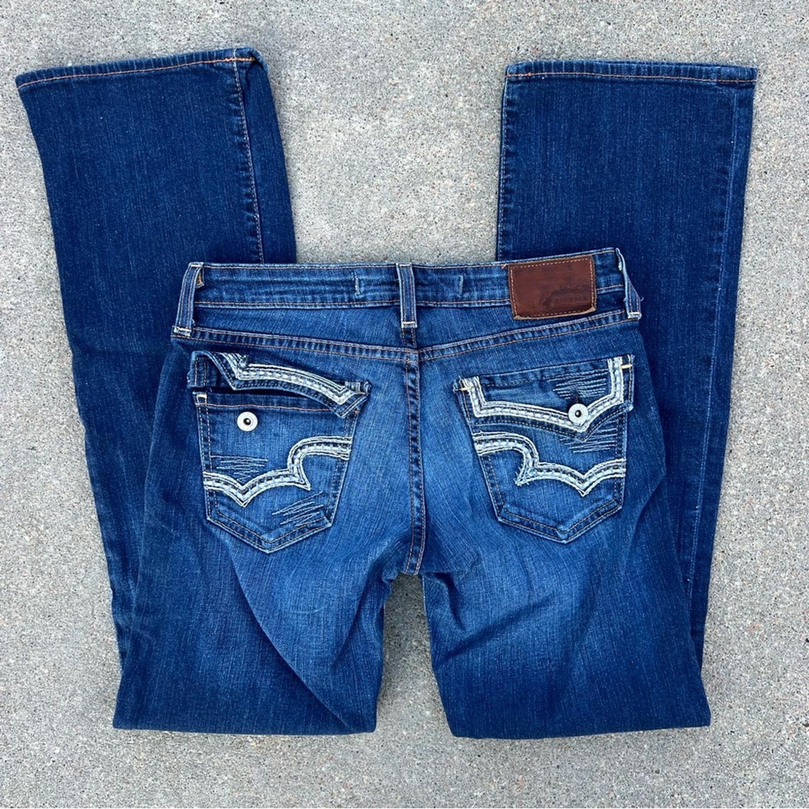 Big Star Remy Low Rise Fit Boot Cut Flap Pocket Jeans 28R