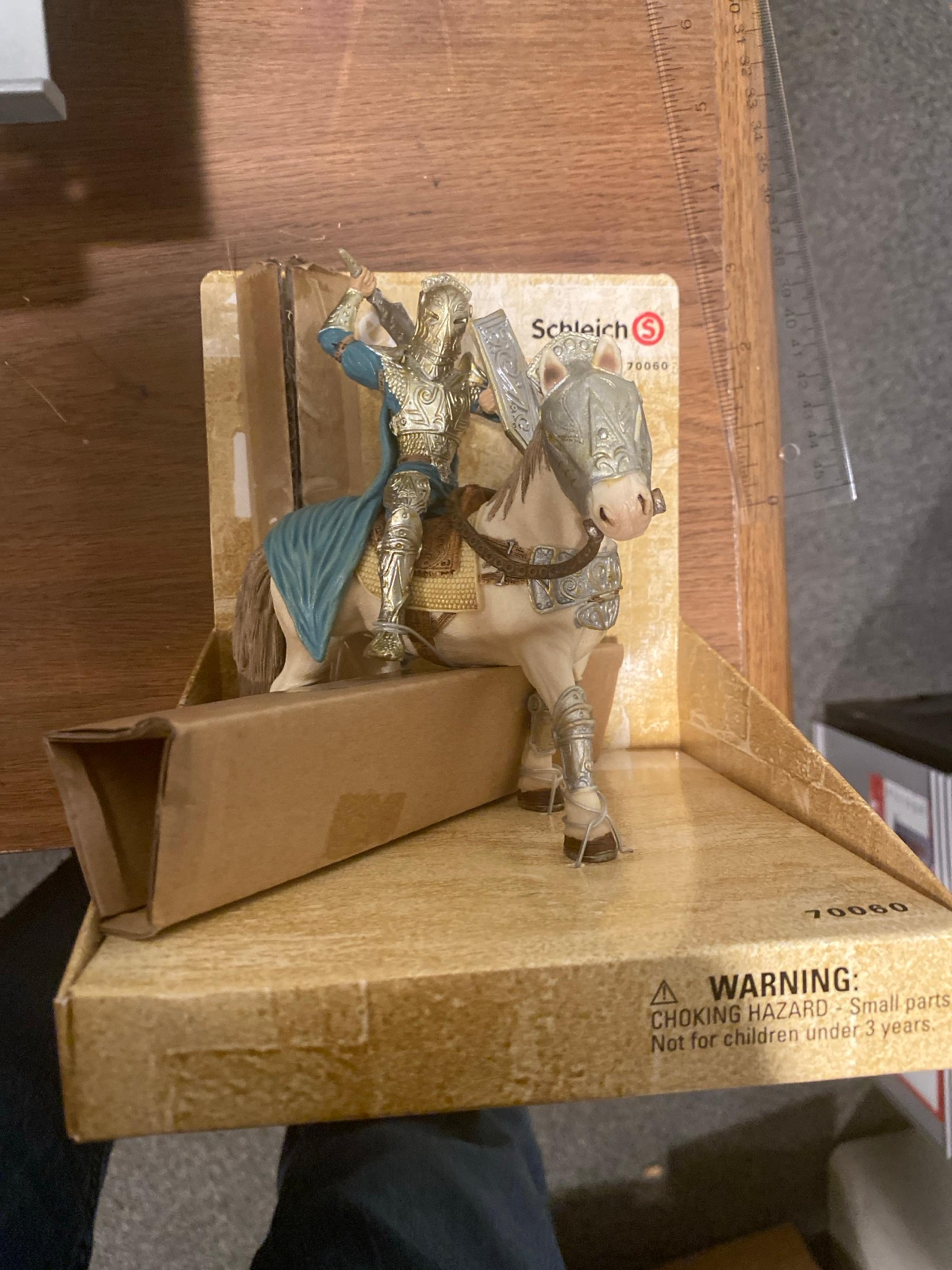 New Schleich  Xarok knights on horseback  action figure -origi.package