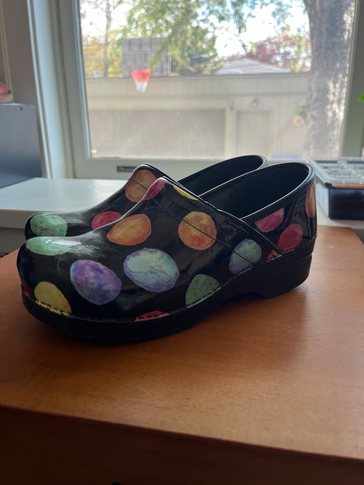 Dansko professional Planet clogs