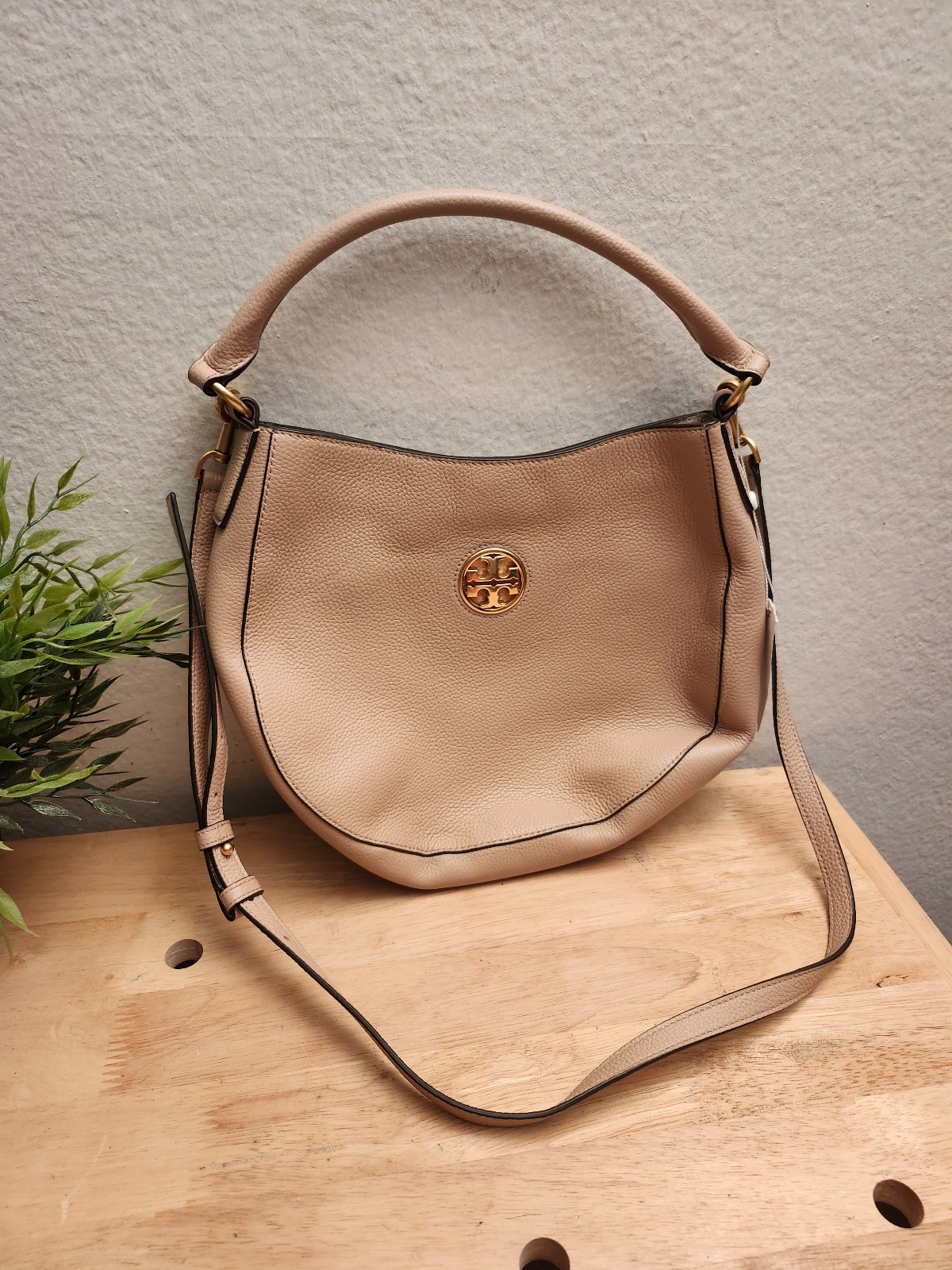 Tory Burch Carson Hobo Crossbody Logo Shoulder Bag Pebble Leather