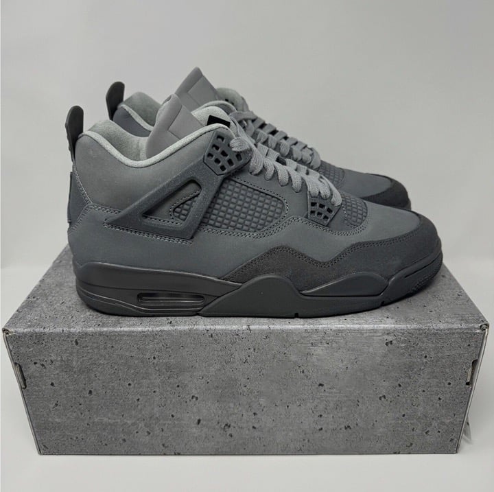 **AUTHENTIC** Paris Olympic Wet Cement Grey Jordan 4 Size 9