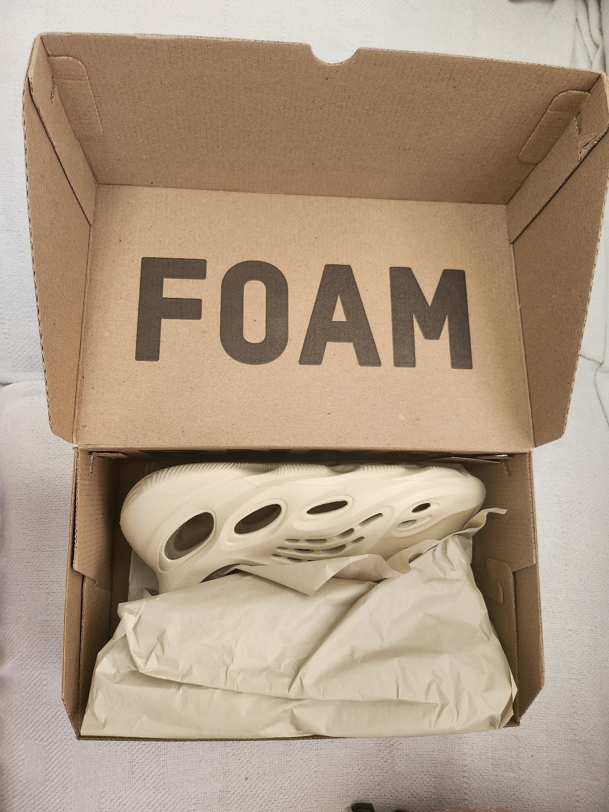 YZY FOAM RUNNER *BRAND NEW*