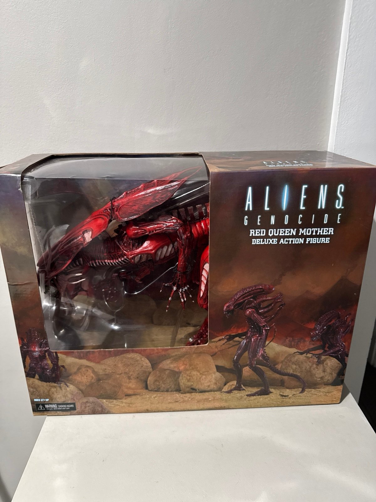 Neca Aliens Genocide Red Queen Mother Deluxe free shipping