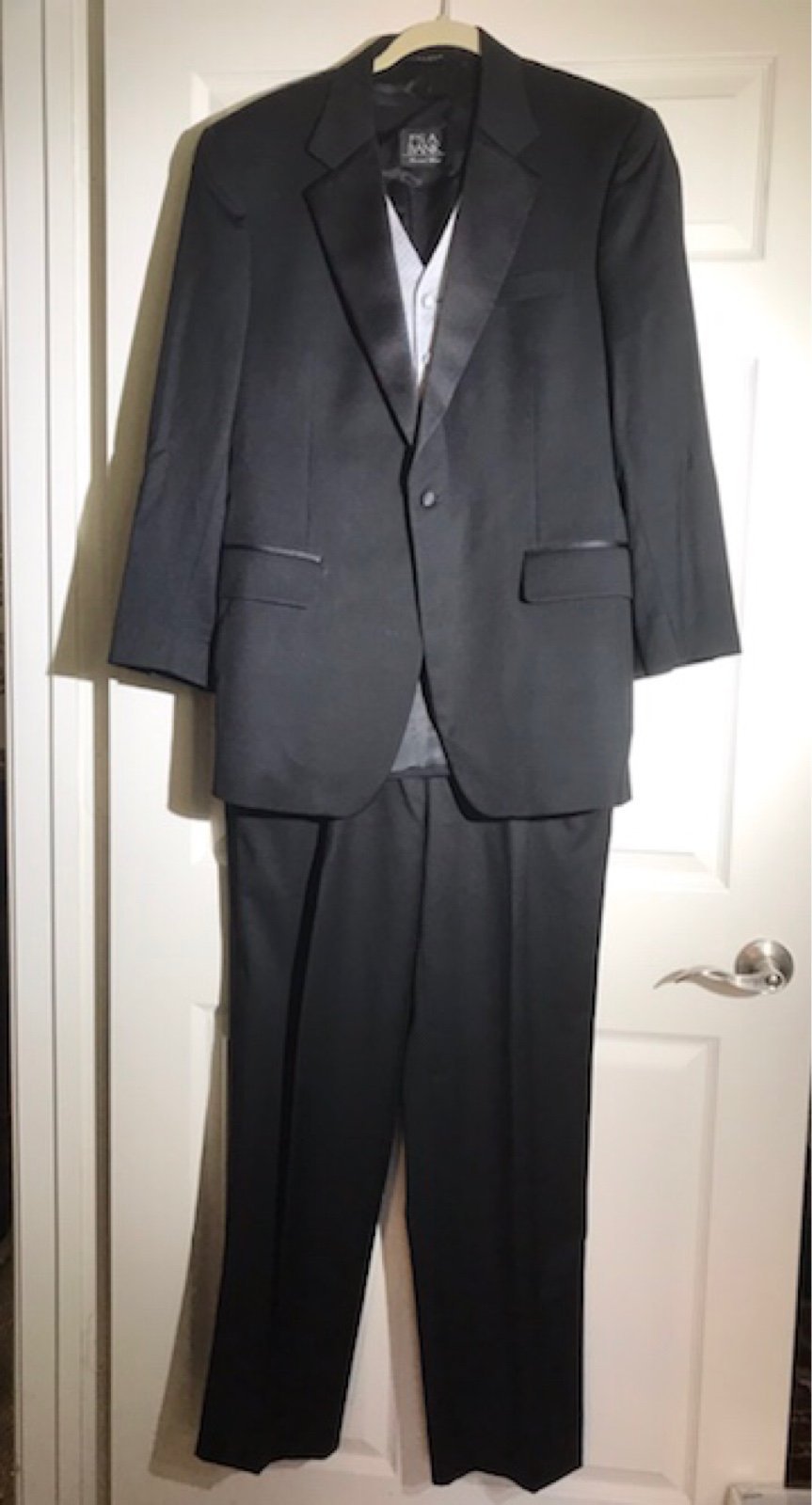 Jos. A. Bank Men’s 3 Pieces Set Blazer & Pants Tuxedo