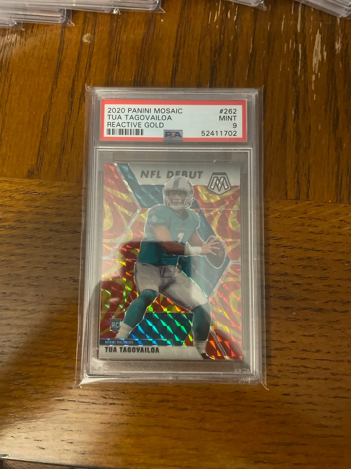 2020 Panini Mosaic Tua Tagovailoa Reactive Gold Rookie PSA 9