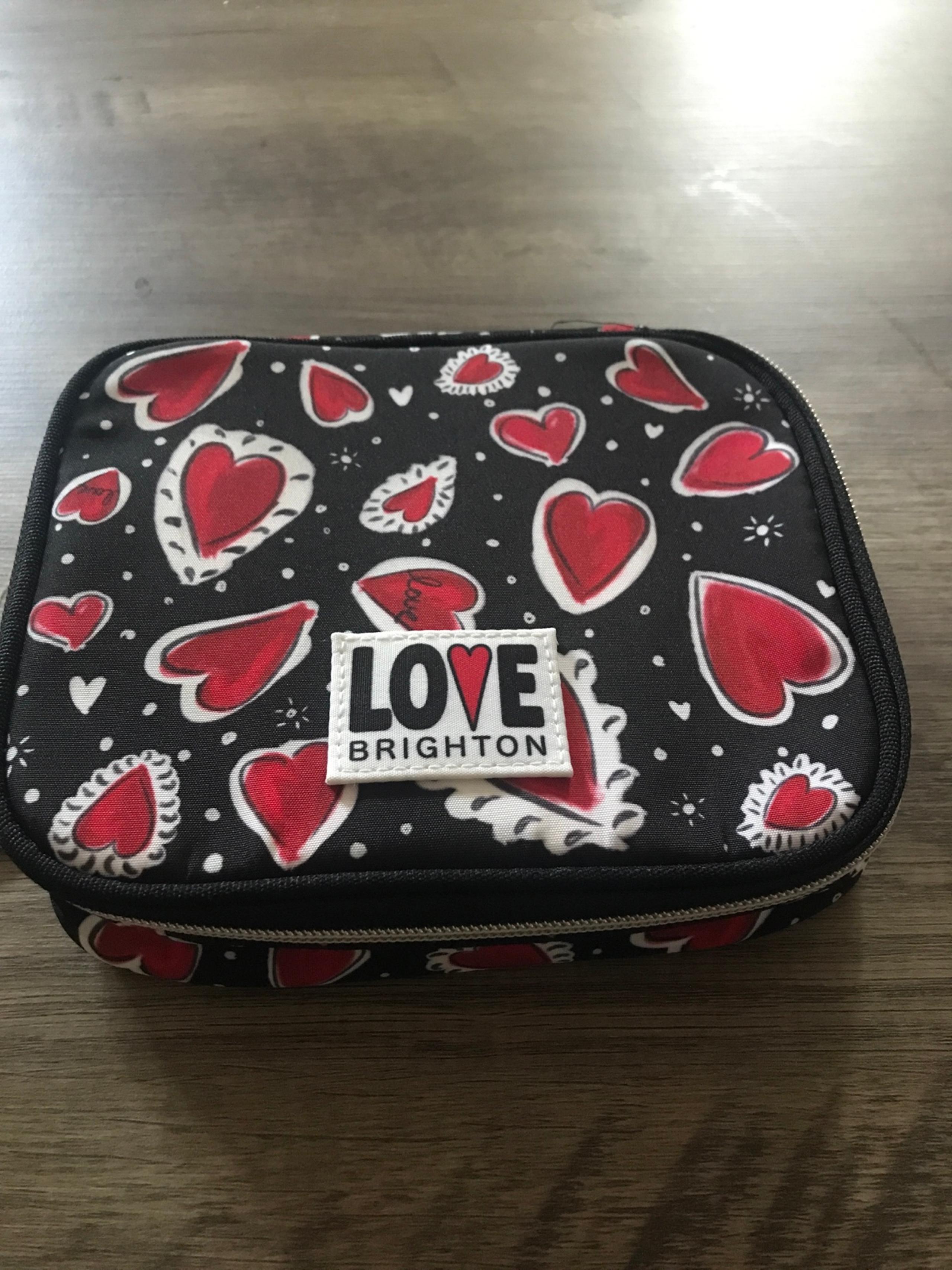 Travel jewelry case