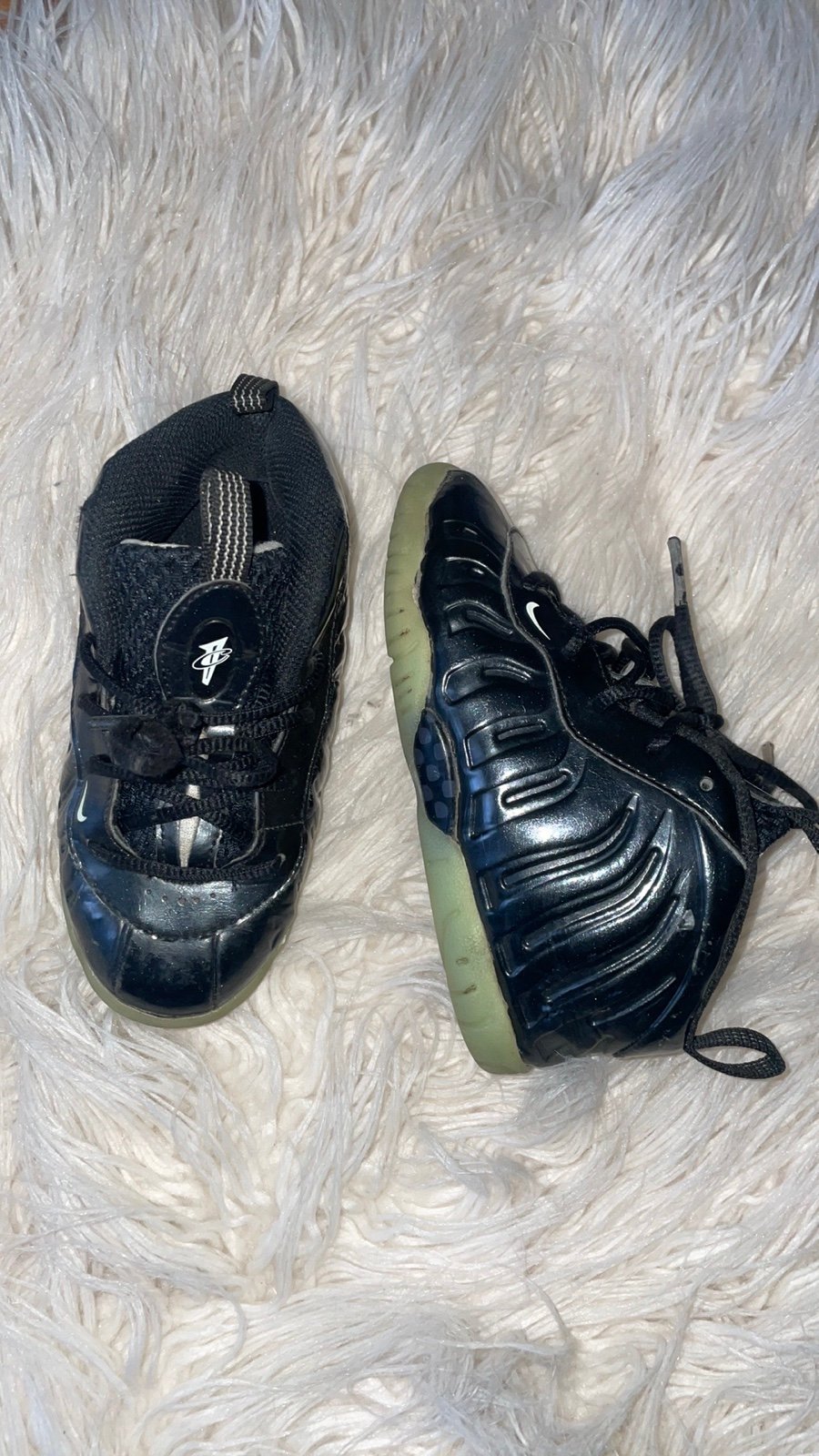 Nike Kids Shoes Sz 9C