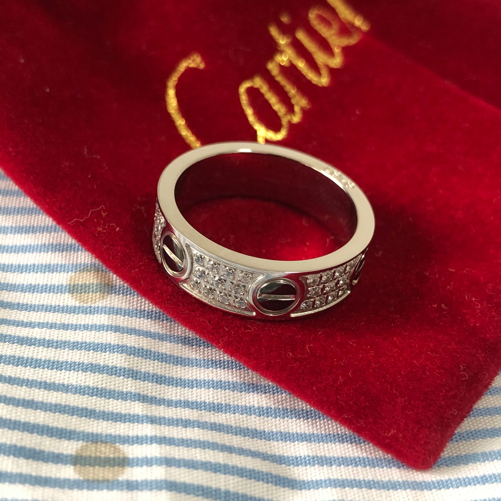 AUTH LOVE WHITE GOLD RING SIZE 7