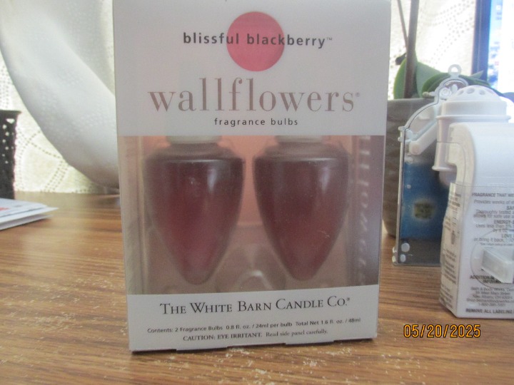 Blissful backberry wallflower bulbs