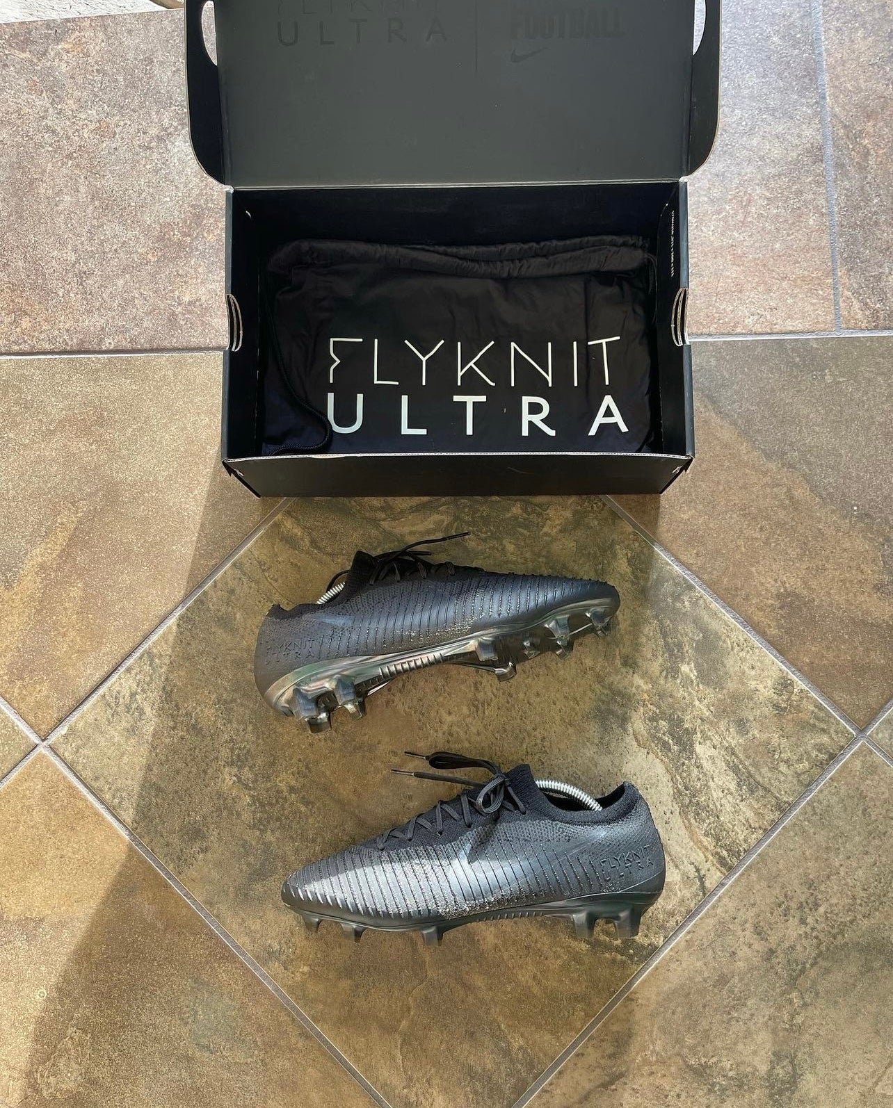 Sold : Nike Mercurial Vapor Flyknit Ultra FG