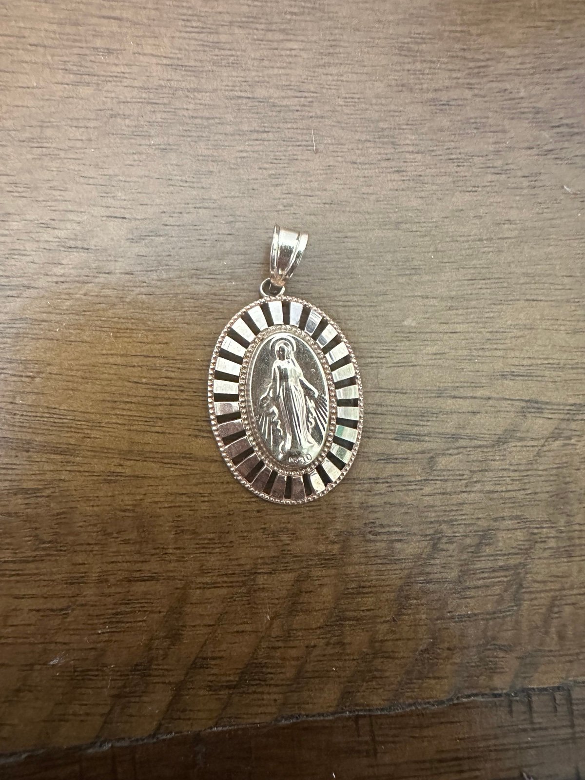 10 k solid gold pendant Virgin Mary