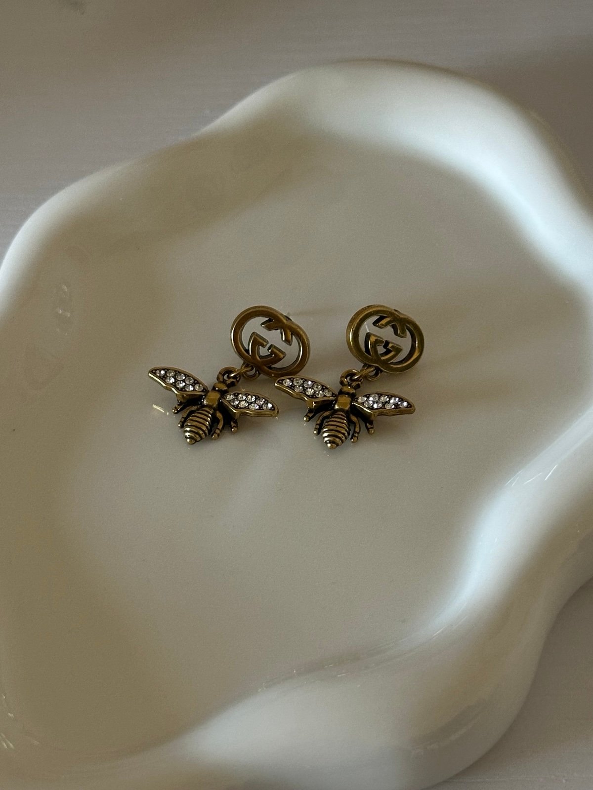 18KGP BEE EARRINGS