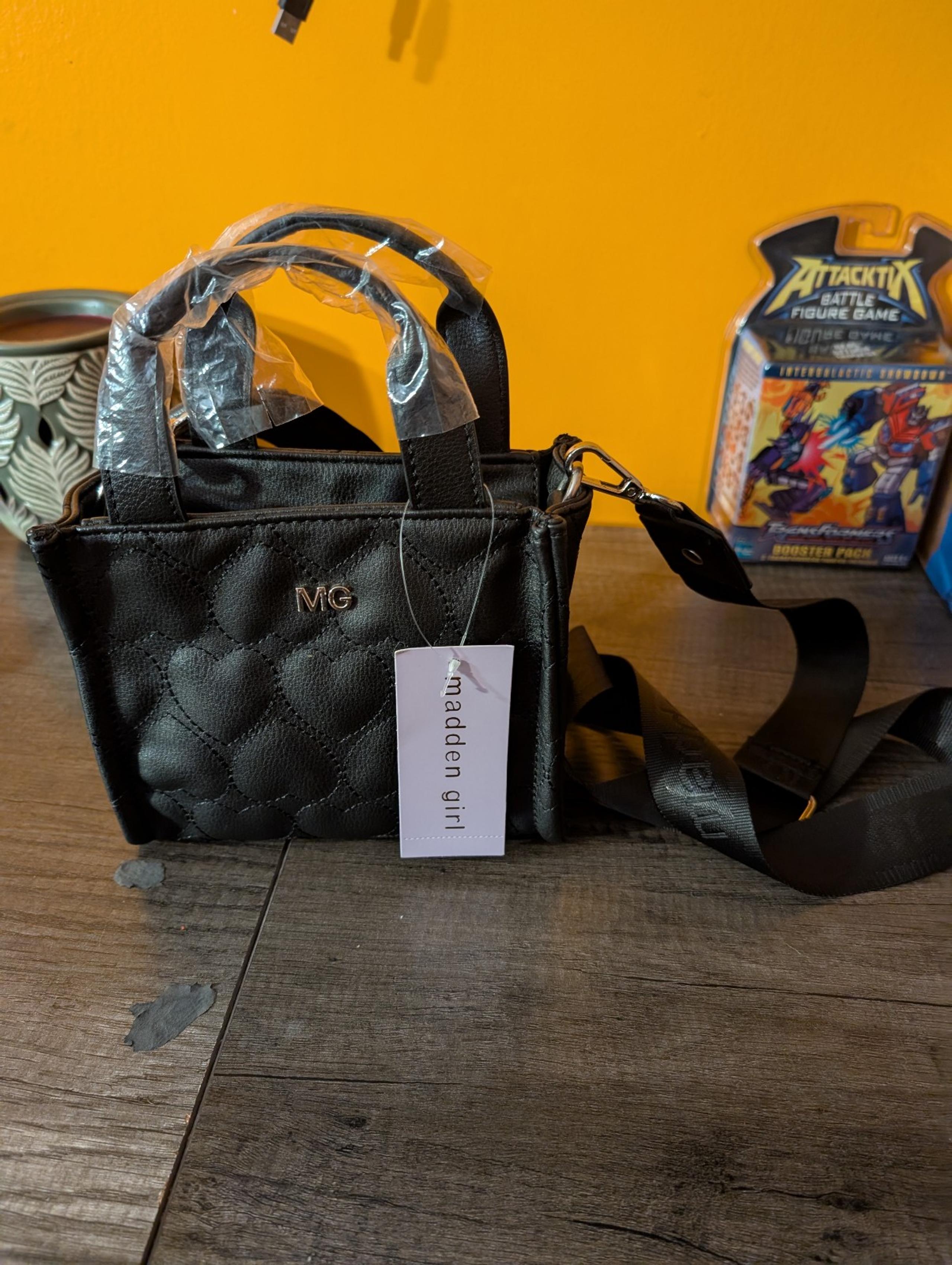Madden Girl Black Square Crossbody Bag 6x7x3.5inches NWT