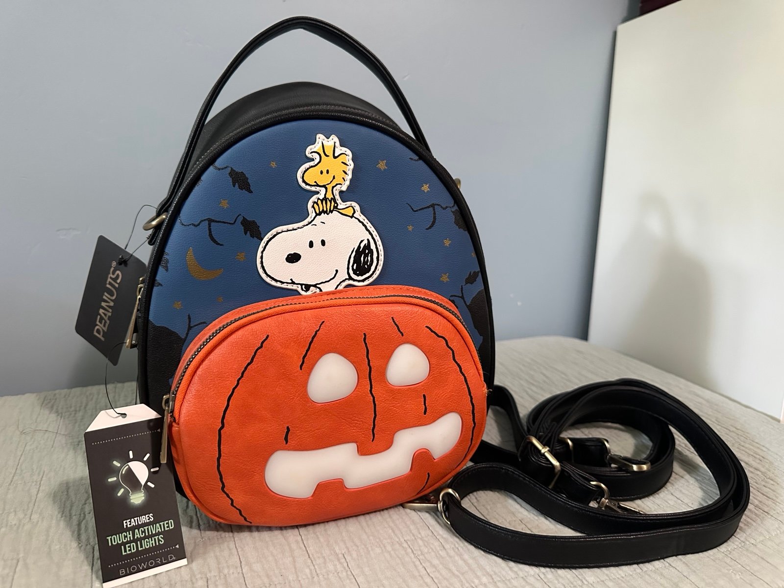 Peanuts Snoopy & Woodstock The Great Pumpkin Convertible Light-Up Mini Backpack
