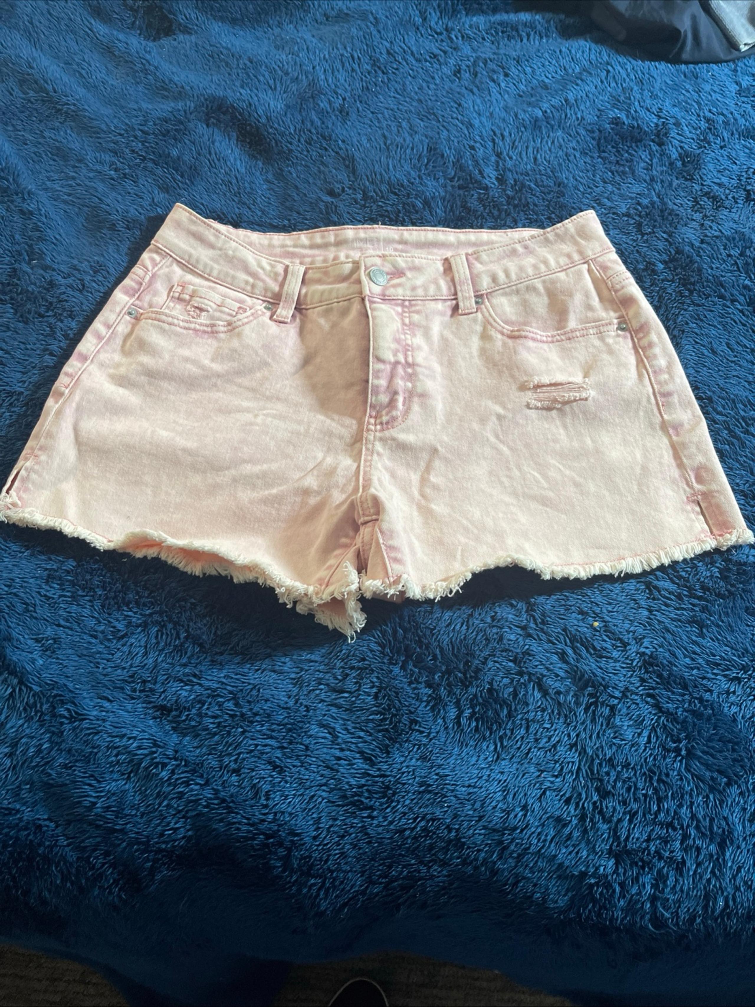 Time And Tru Womens size 10 High-Rise Pink Denim Shorts Light Wash Cut Off