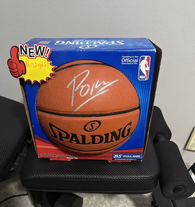 BasketballPorzingis Signed Ball Sealed in Box! Jsa authenticated