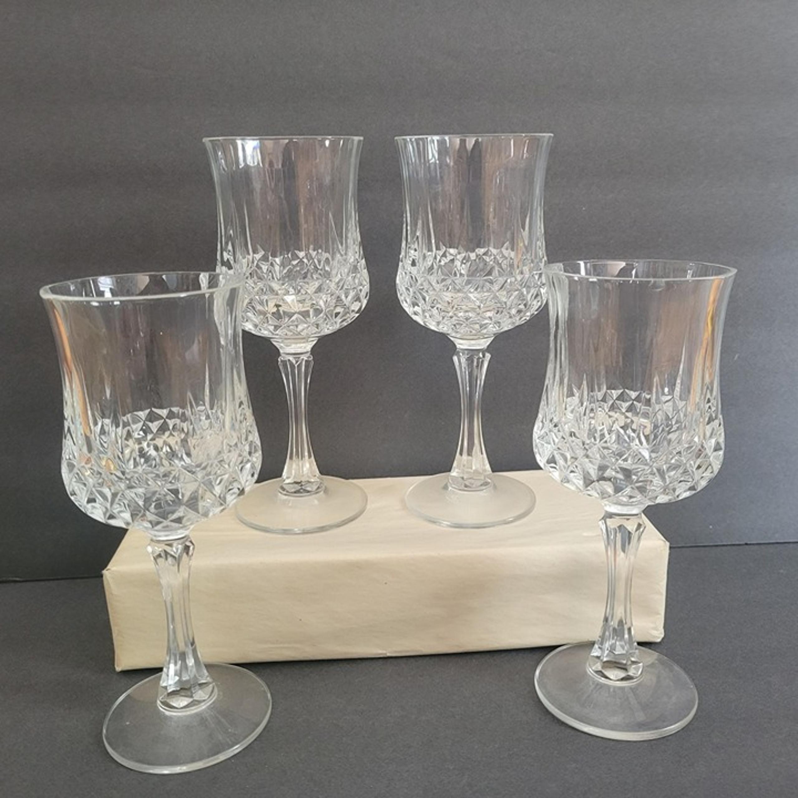 Cristal D'arques Set Of 4 Clear Crystal Cut Stemmed Wine Glasses 8" Longchamp