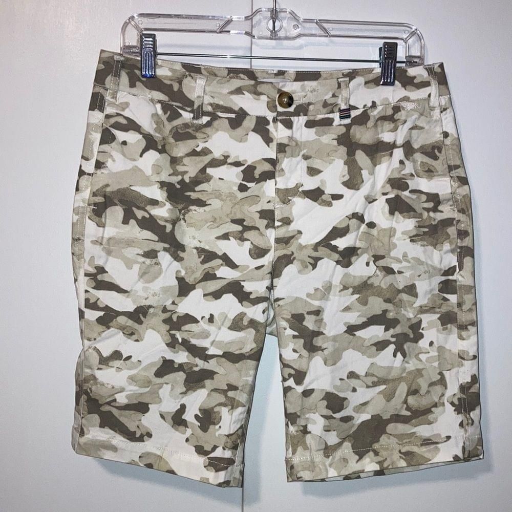 Ecru Cotton Twill 9” Camo Shorts Women’s 6 Camp Print