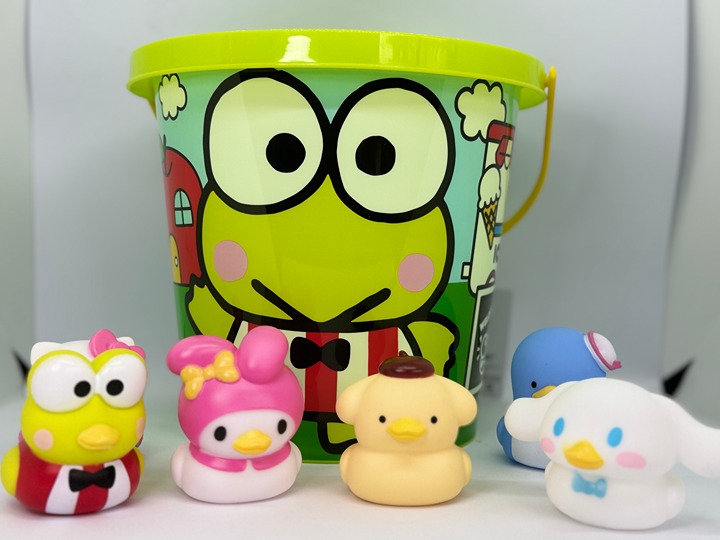 Sanrio Hello Kitty & Friends Sand Bucket Bundle Set