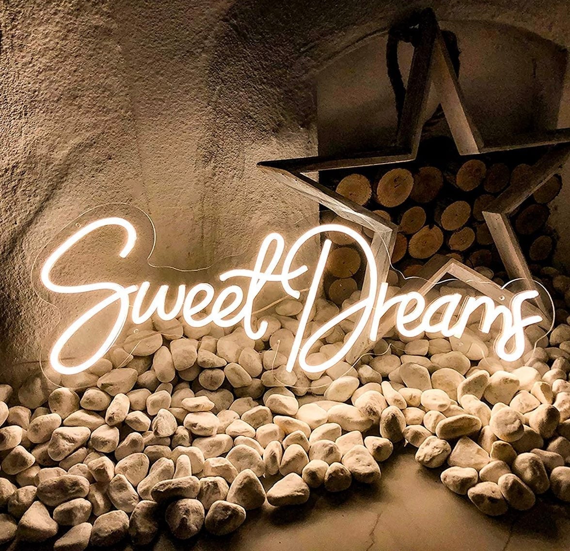 Lovely “Sweet Dreams” Large Bright LED Light Sign Room Decoration