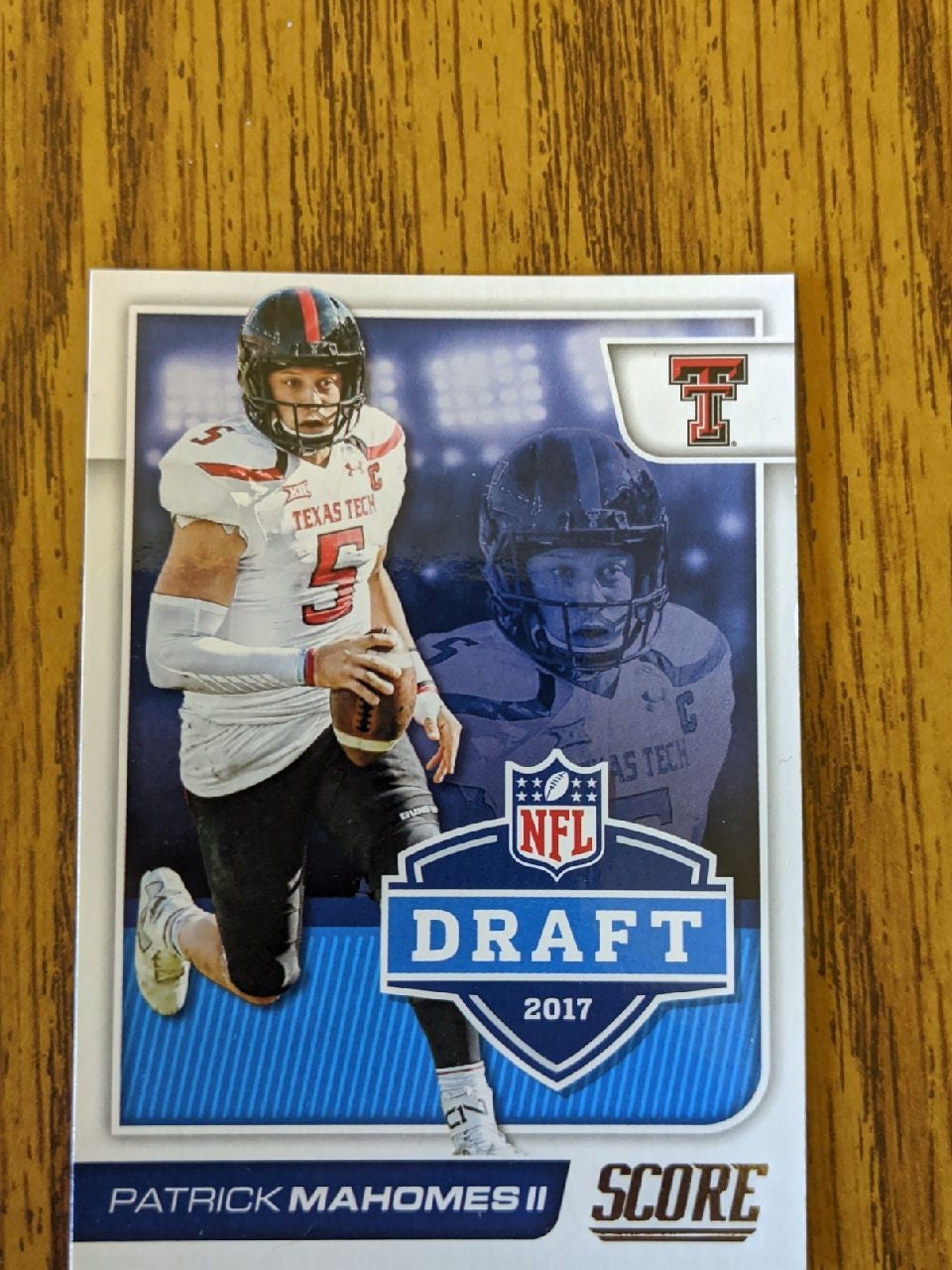 Patrick Mahomes 2017 draft rookie card