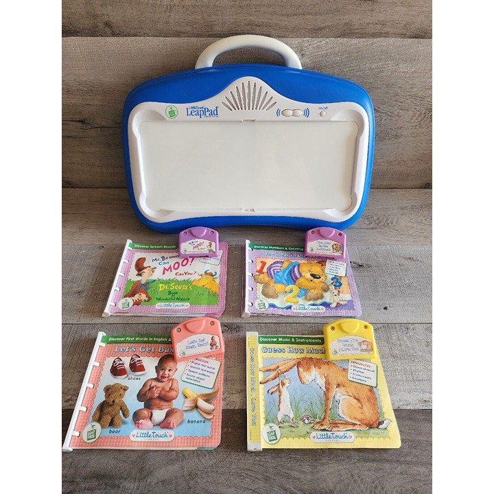 Little Touch LeapPad Learning System + 4 Books & 4 Cartridges Vintage 2004 WORKS