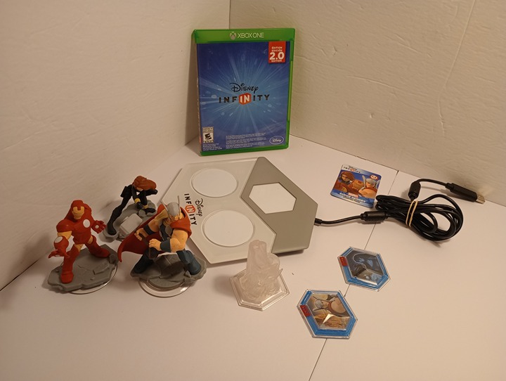 Disney Infinity 2.0 Bundle with Characters for Xbox One Tested and Works