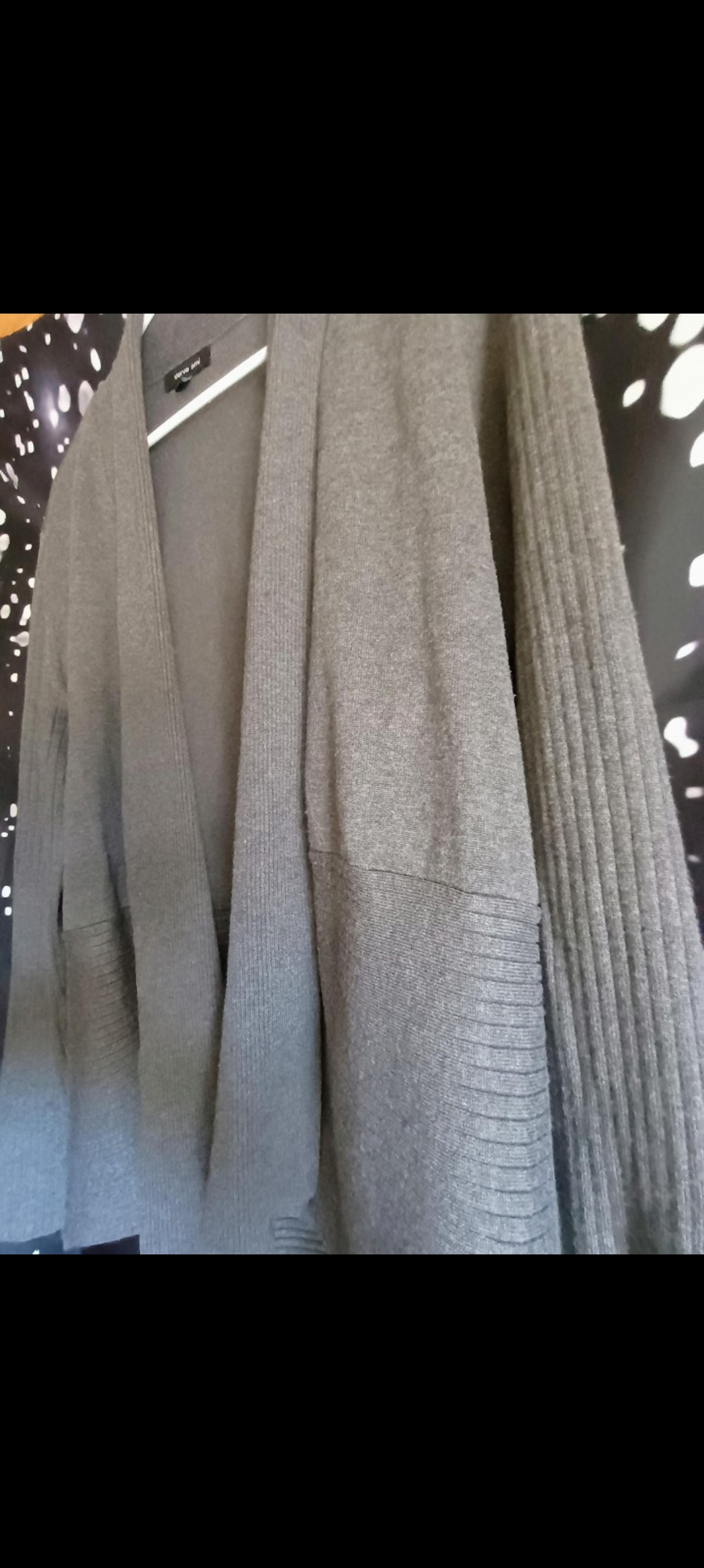 **LIKE NEW**Verve ami Grey Long sleeve open front cardigan
