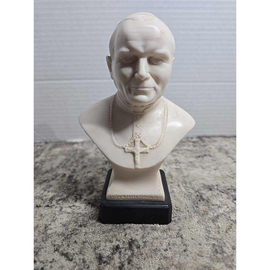 † SAINT JOHN PAUL II POPE BUST CHALKWARE RESIN PLASTIC SIGNED R.LEONI ROMA ITALY